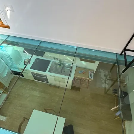 81, Bright Miniloft With View Apartman *