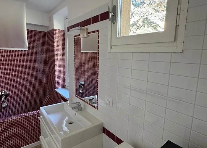 Apartman 81, Bright Miniloft With View Barni