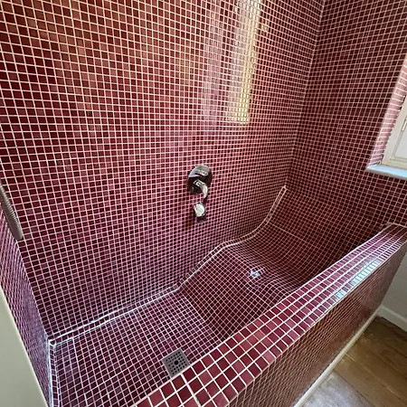 81, Bright Miniloft With View *