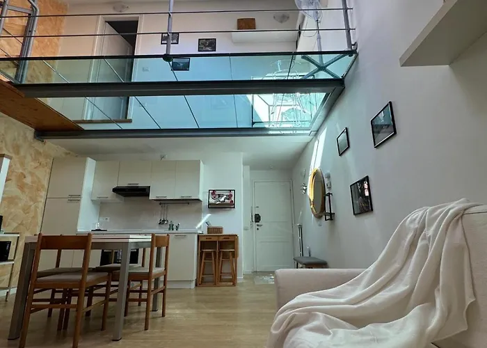 81, Bright Miniloft With View Barni